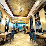 Queens Suite Hotel