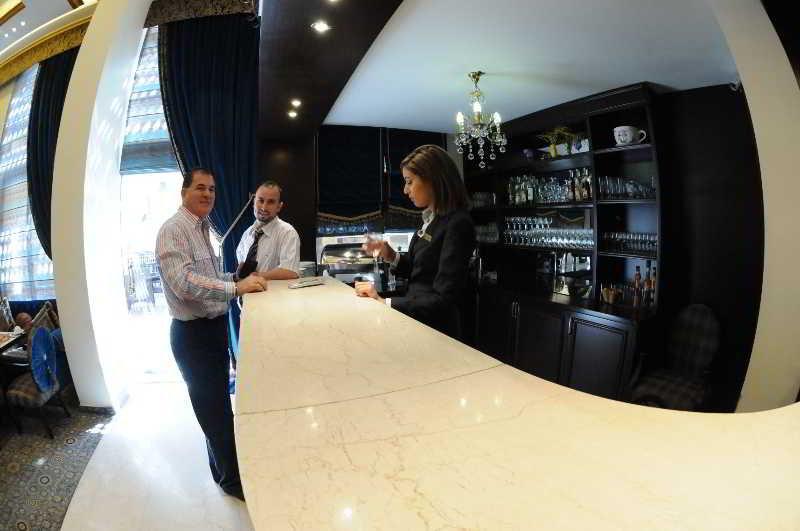 Hotel Queens 4*