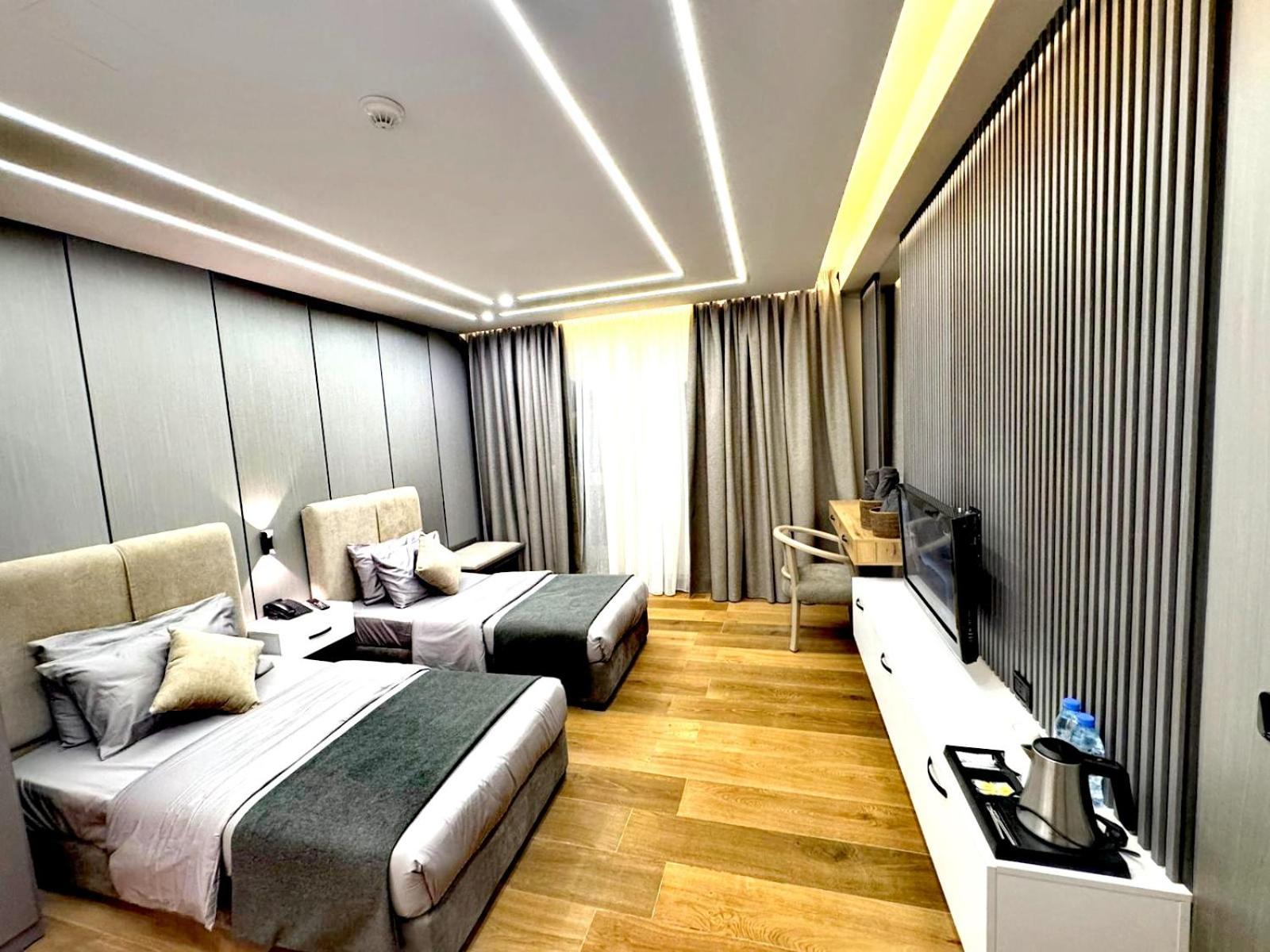Hotel Queens 4*